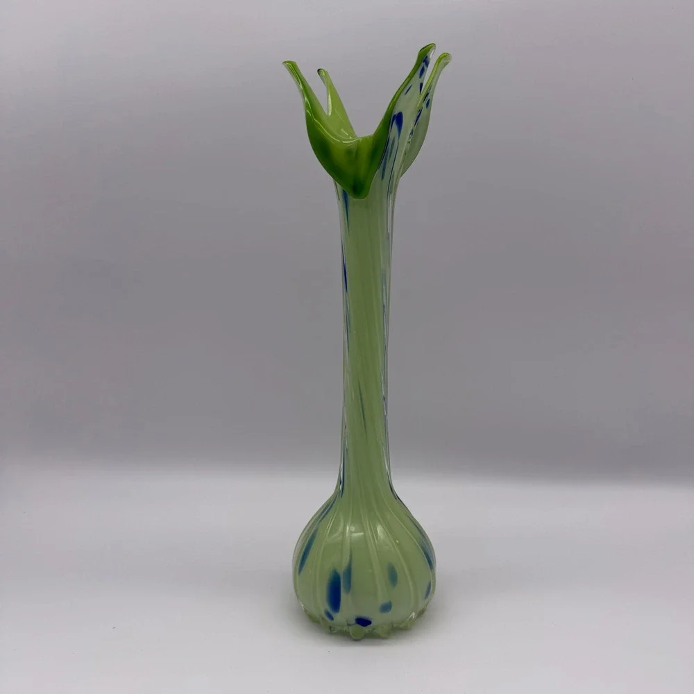 Murano-style Swung Vase 14